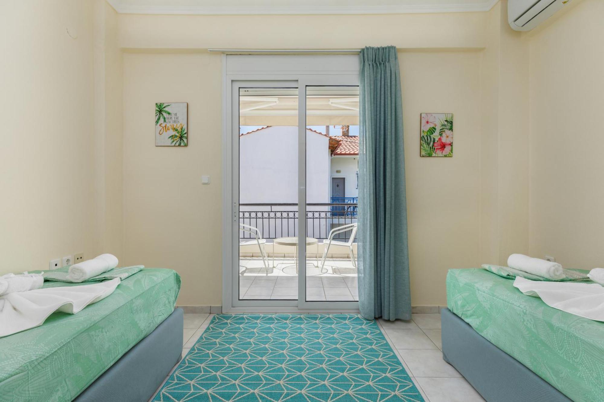 Alexandra'S Maisonette. Paralía Dionysíou Eksteriør bilde
